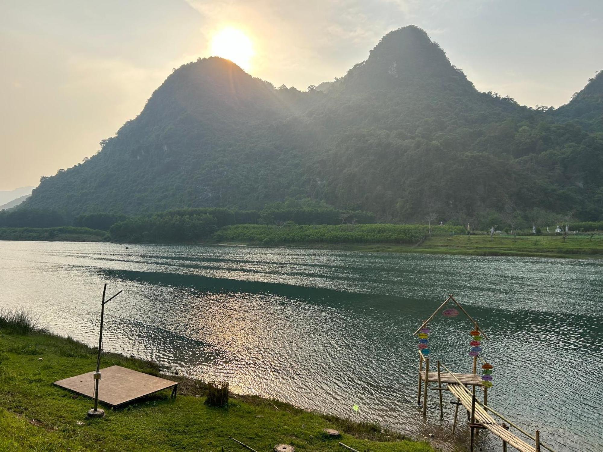Son River House Phong Nha Eksteriør billede