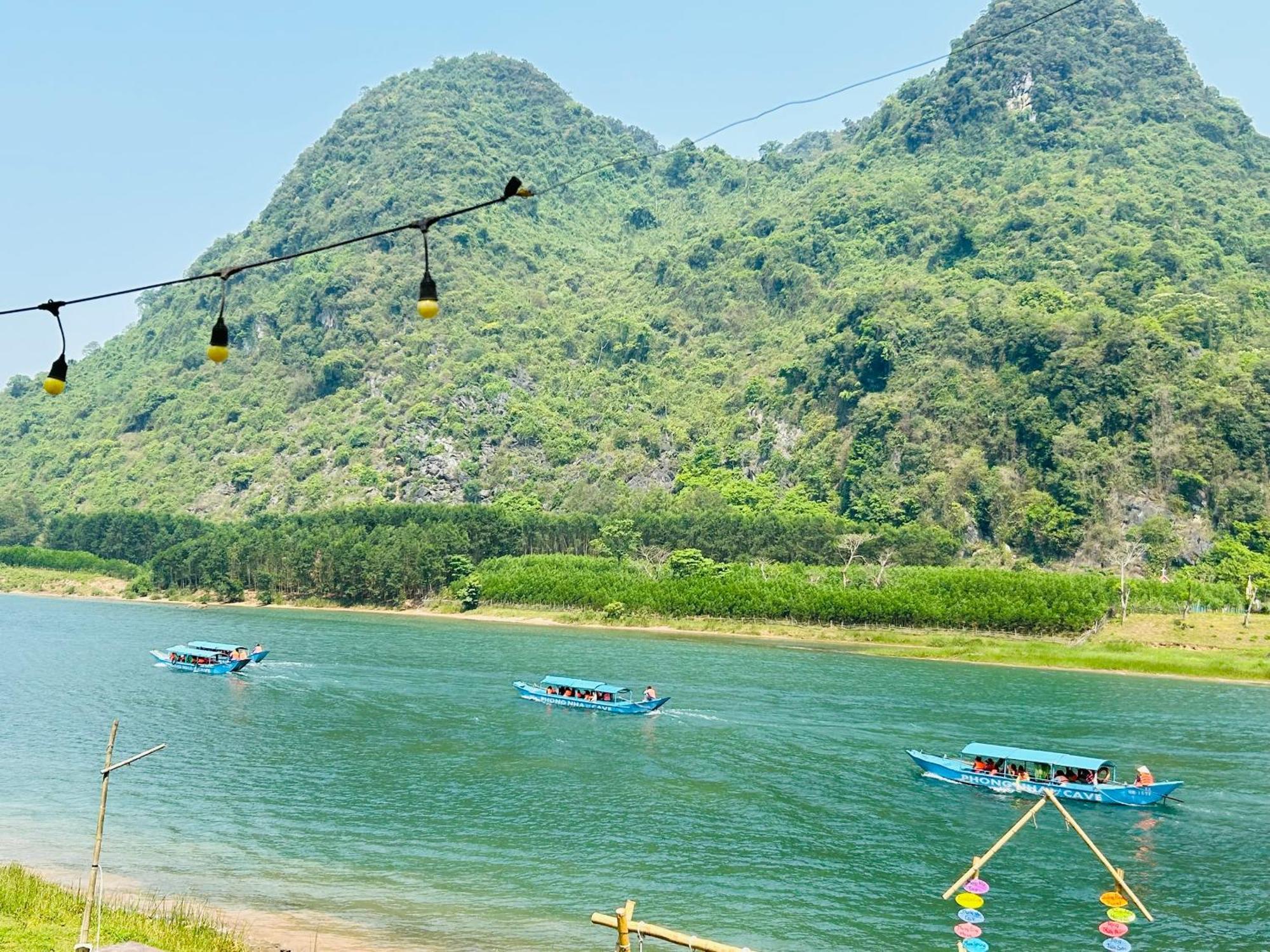 Son River House Phong Nha Eksteriør billede