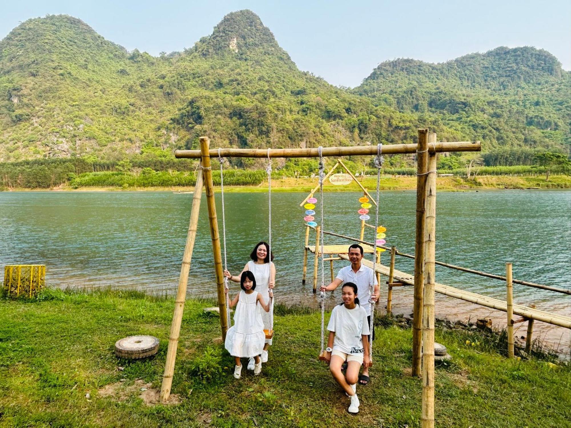 Son River House Phong Nha Eksteriør billede