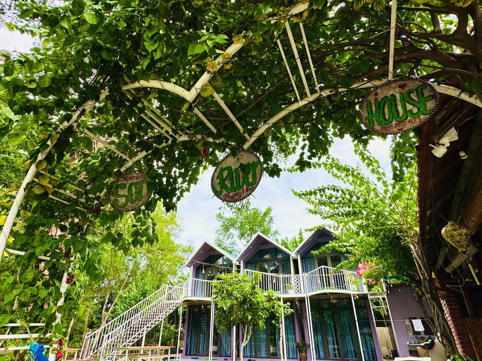 Son River House Phong Nha Eksteriør billede