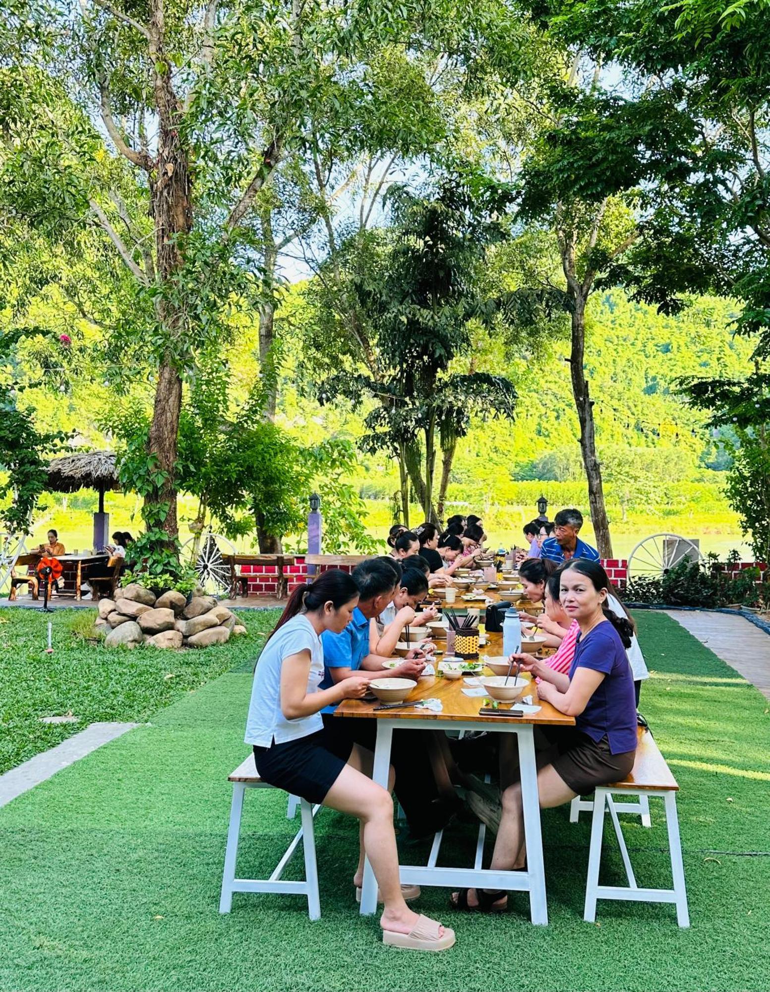 Son River House Phong Nha Eksteriør billede