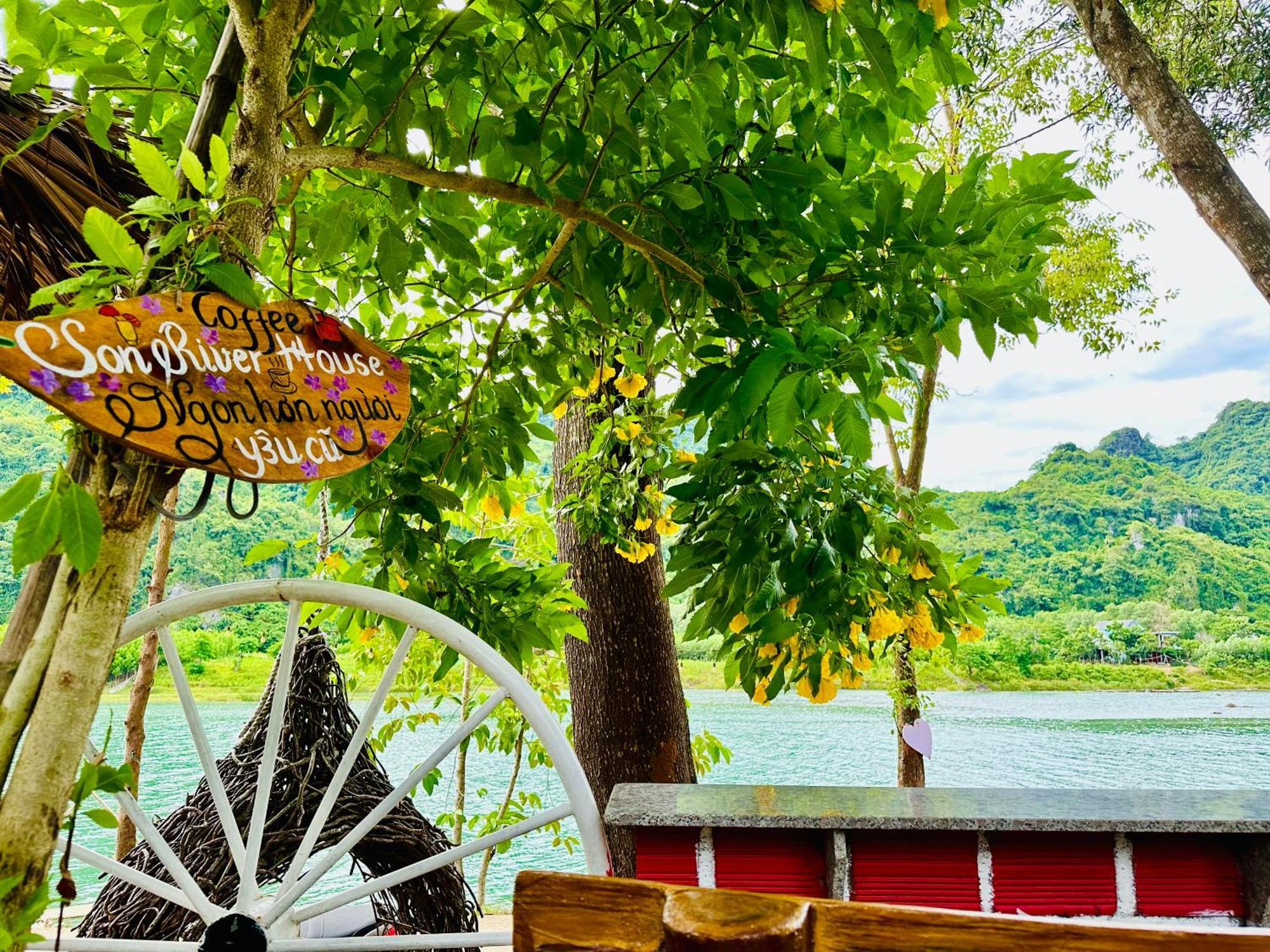 Son River House Phong Nha Eksteriør billede