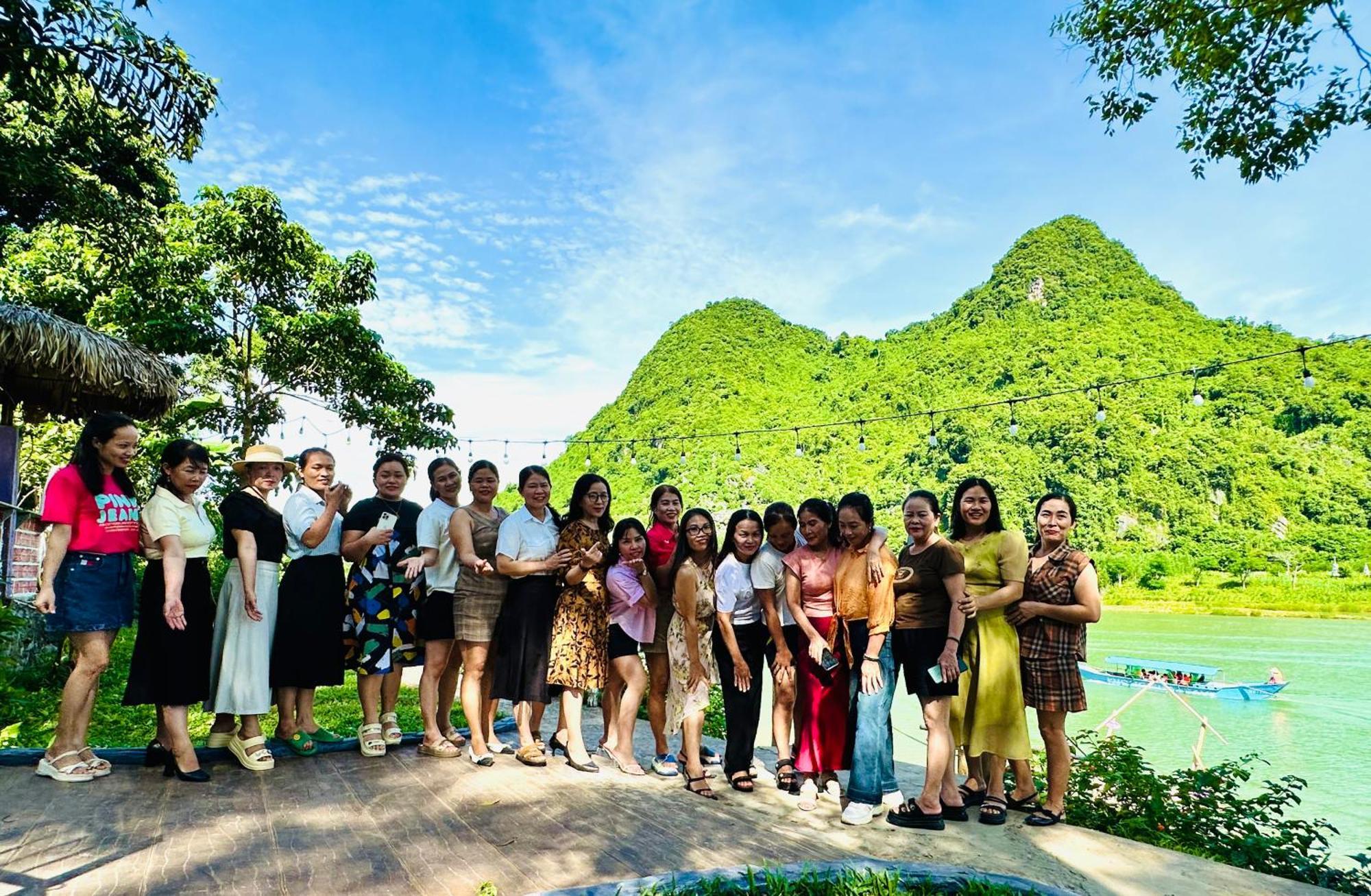 Son River House Phong Nha Eksteriør billede