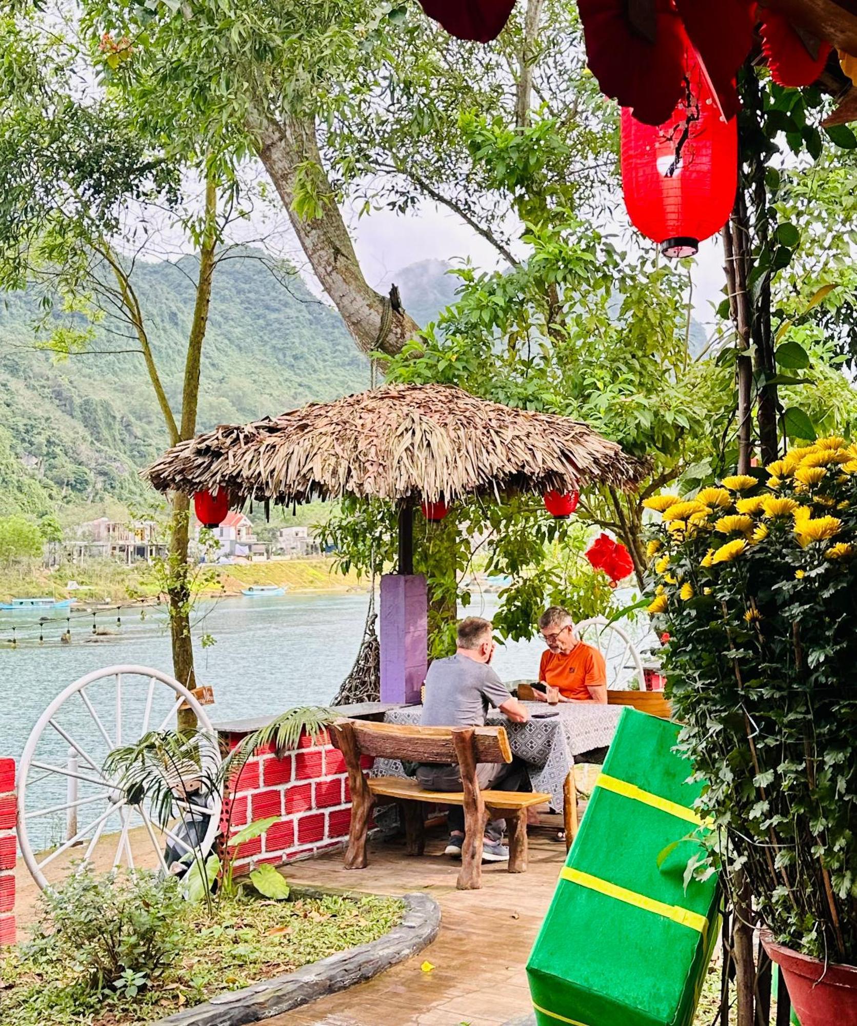 Son River House Phong Nha Eksteriør billede